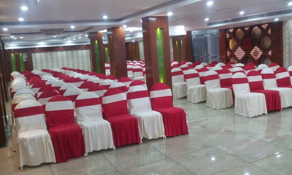 Hotel Ss Grand Lucknow Zewnętrze zdjęcie