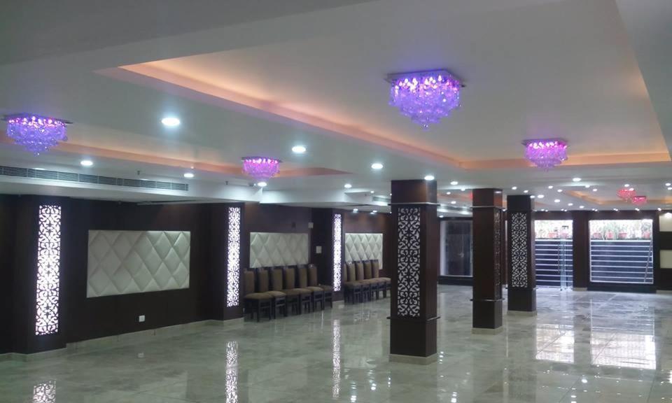 Hotel Ss Grand Lucknow Zewnętrze zdjęcie