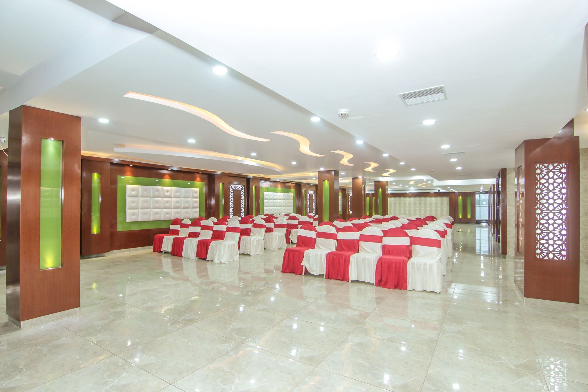 Hotel Ss Grand Lucknow Zewnętrze zdjęcie
