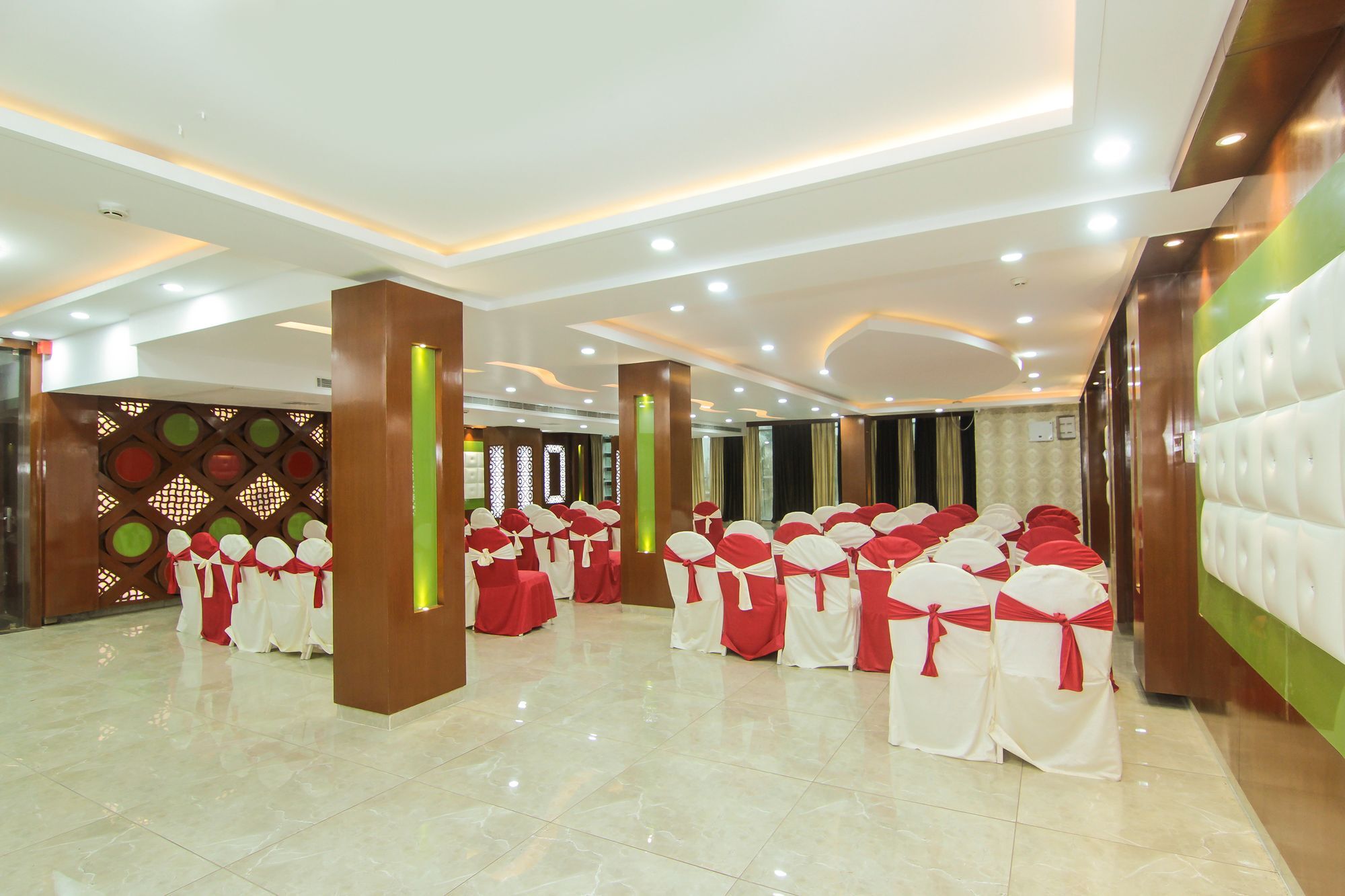 Hotel Ss Grand Lucknow Zewnętrze zdjęcie